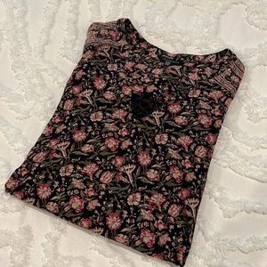 Pretty Lucky Brand ladies floral top